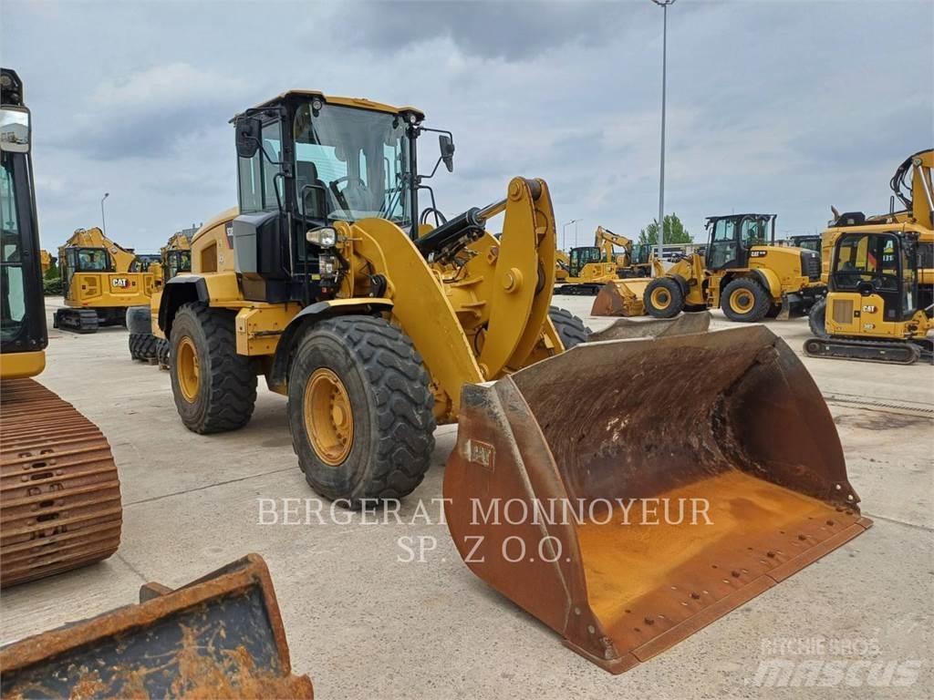 CAT 938M Фронтальні навантажувачі