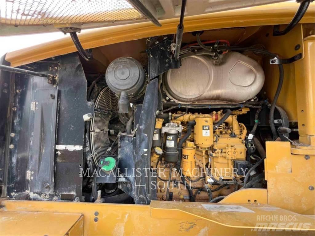 CAT 938M Фронтальні навантажувачі