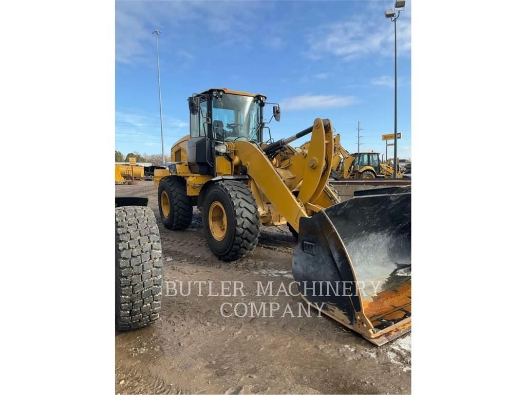 CAT 938M Фронтальні навантажувачі