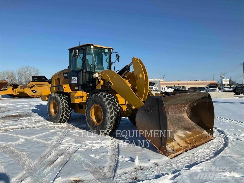 CAT 938M Фронтальні навантажувачі