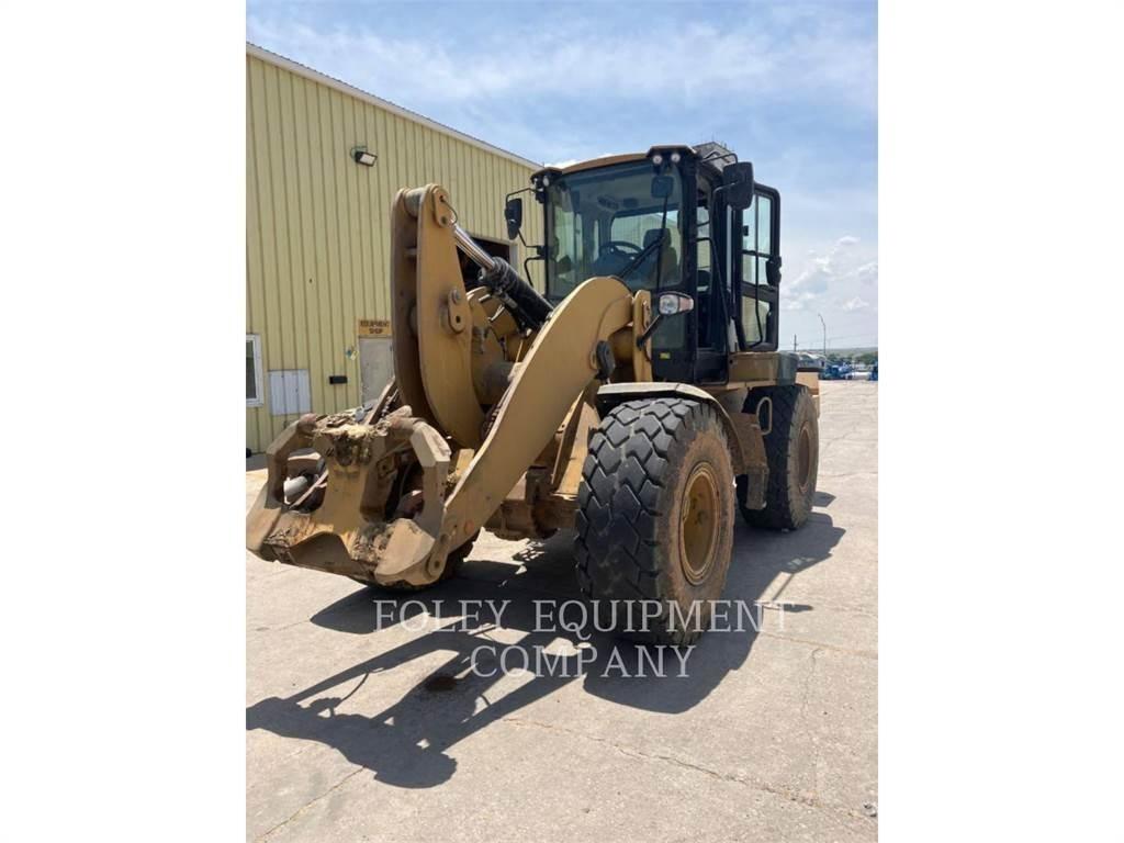 CAT 938M Фронтальні навантажувачі