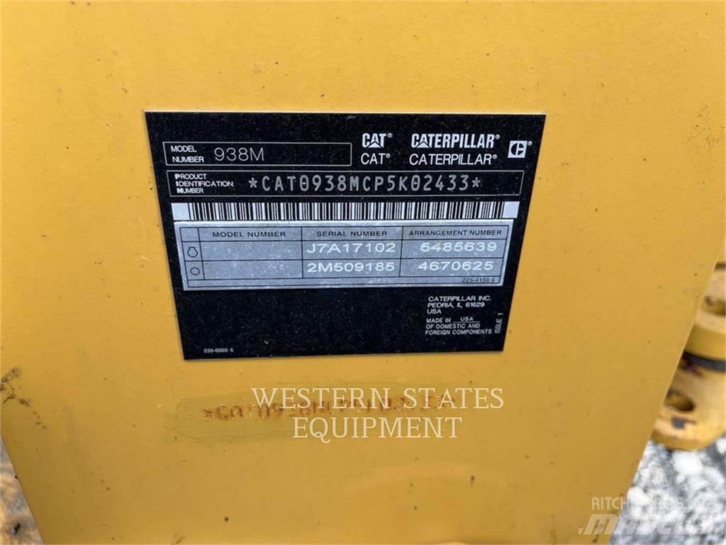 CAT 938M Фронтальні навантажувачі