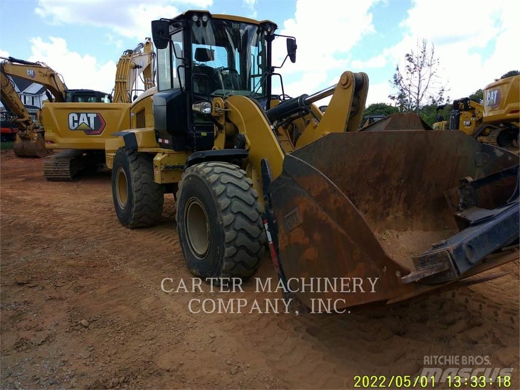 CAT 938M Фронтальні навантажувачі