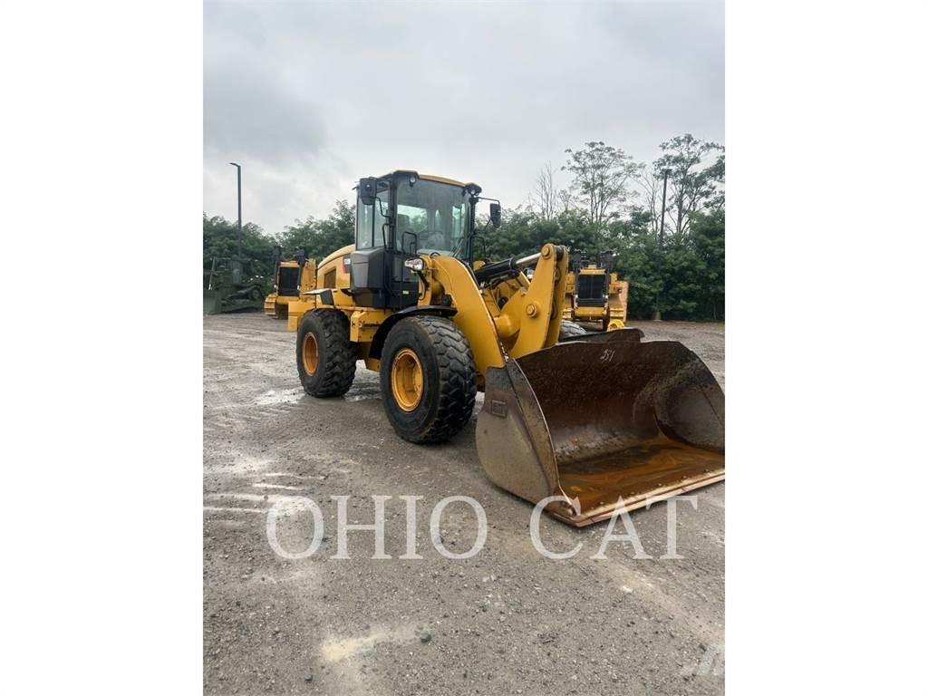CAT 938M Фронтальні навантажувачі