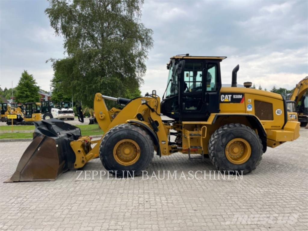 CAT 938M Фронтальні навантажувачі