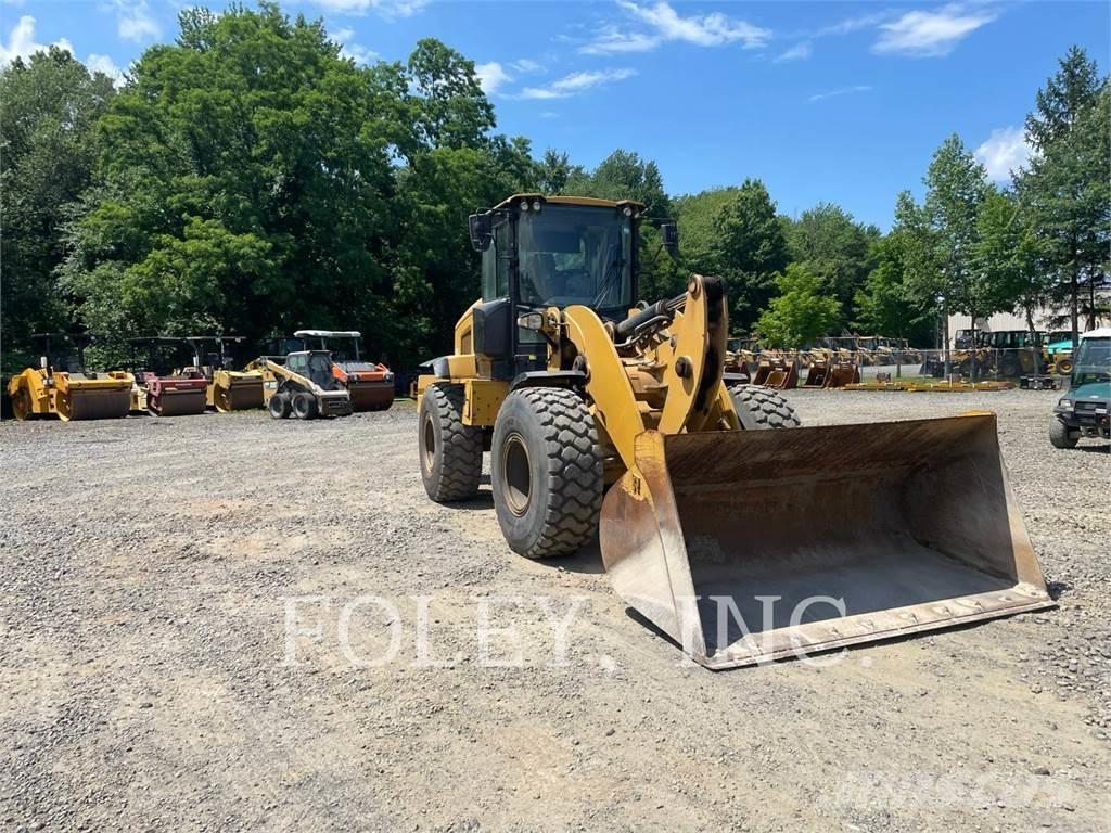 CAT 938M Фронтальні навантажувачі