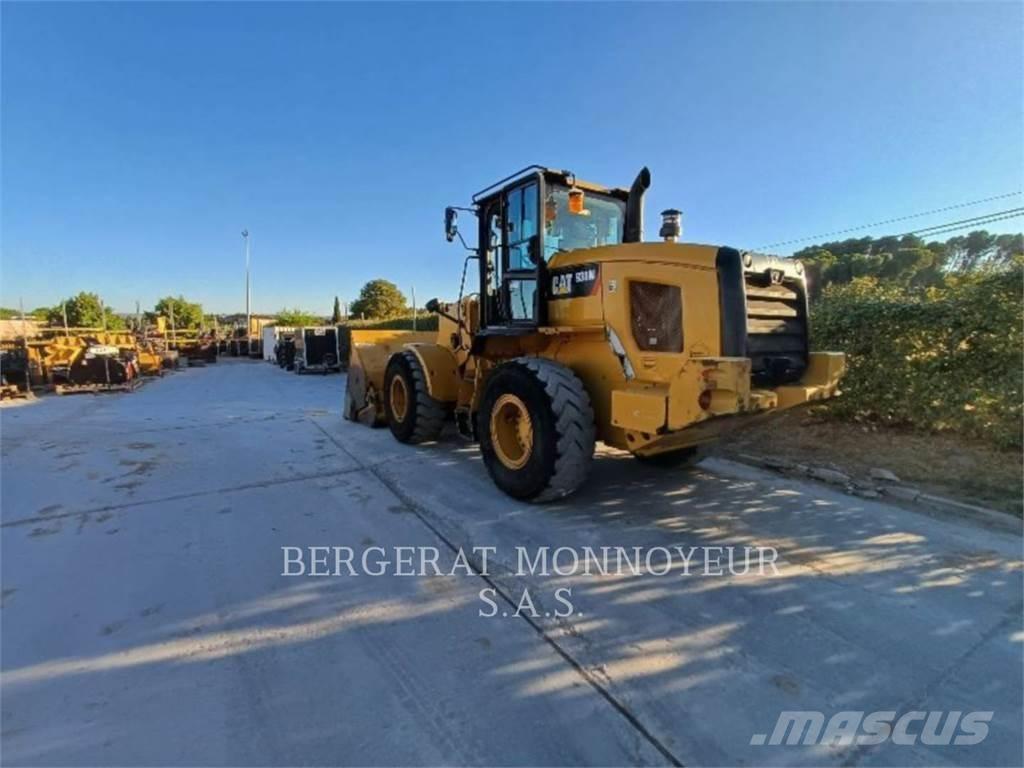 CAT 938M Фронтальні навантажувачі