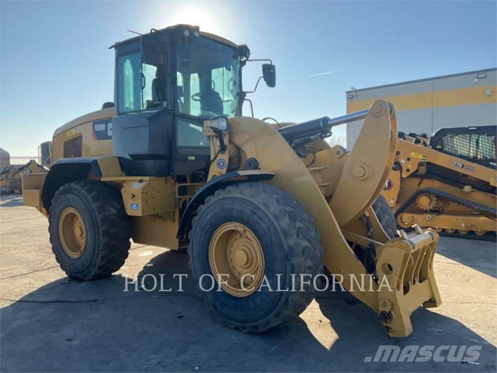CAT 938M Фронтальні навантажувачі