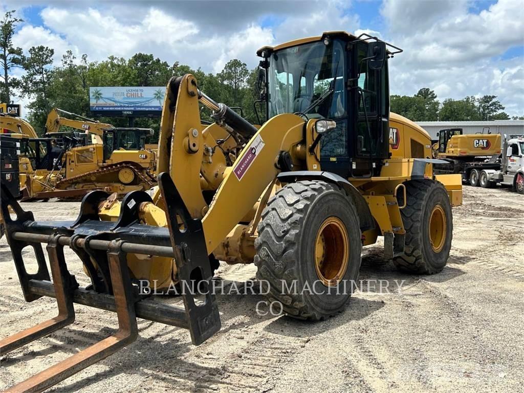 CAT 938M Фронтальні навантажувачі