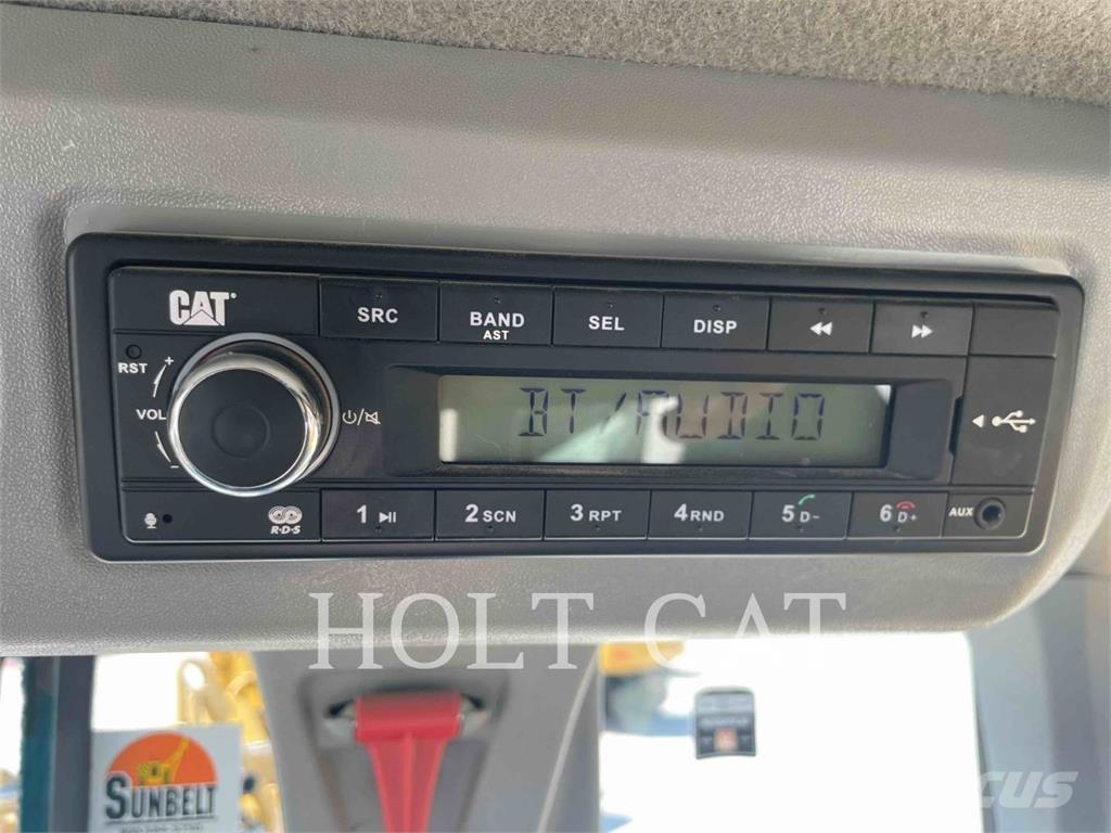CAT 938M Фронтальні навантажувачі