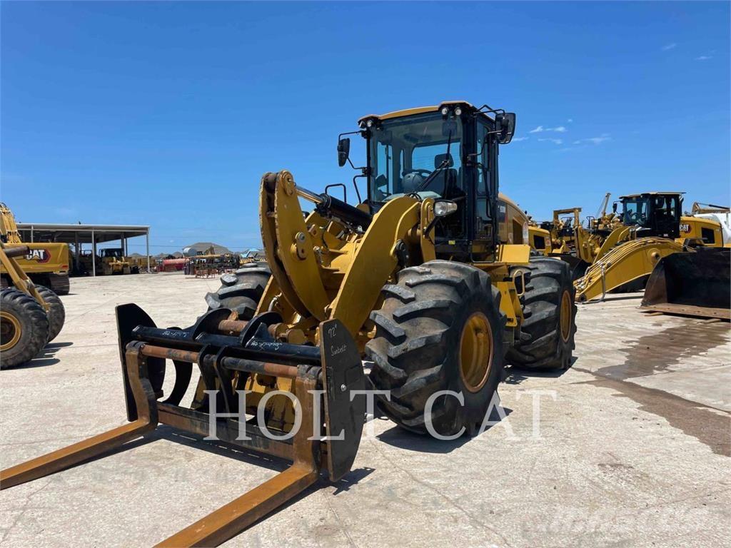 CAT 938M Фронтальні навантажувачі