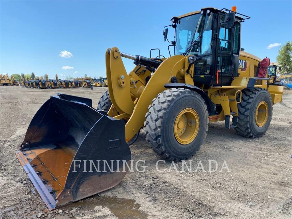 CAT 938M Фронтальні навантажувачі