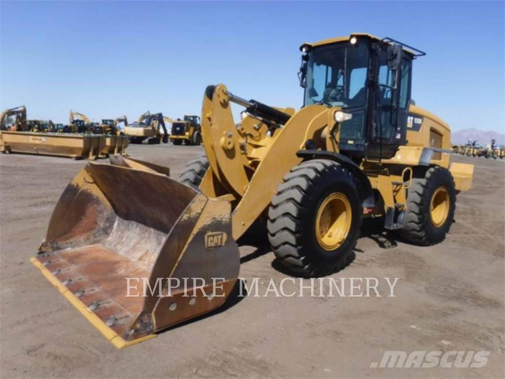CAT 938M Фронтальні навантажувачі