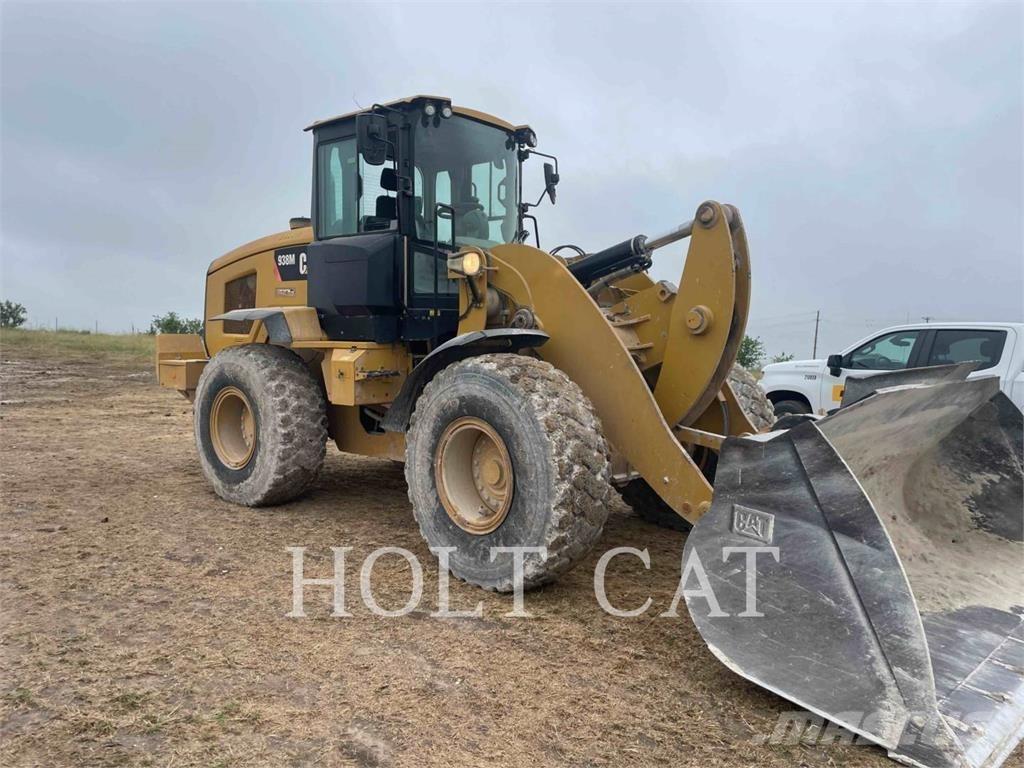 CAT 938M Фронтальні навантажувачі