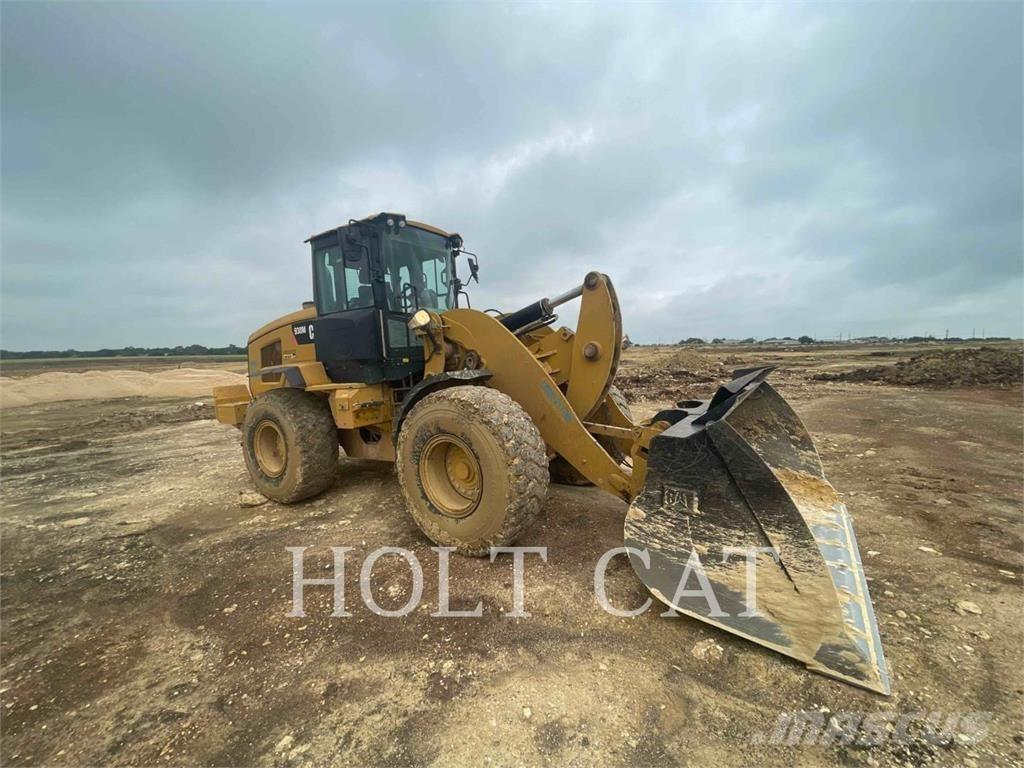 CAT 938M Фронтальні навантажувачі