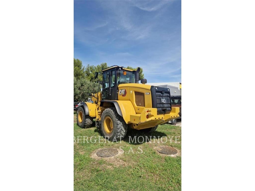 CAT 938M Фронтальні навантажувачі