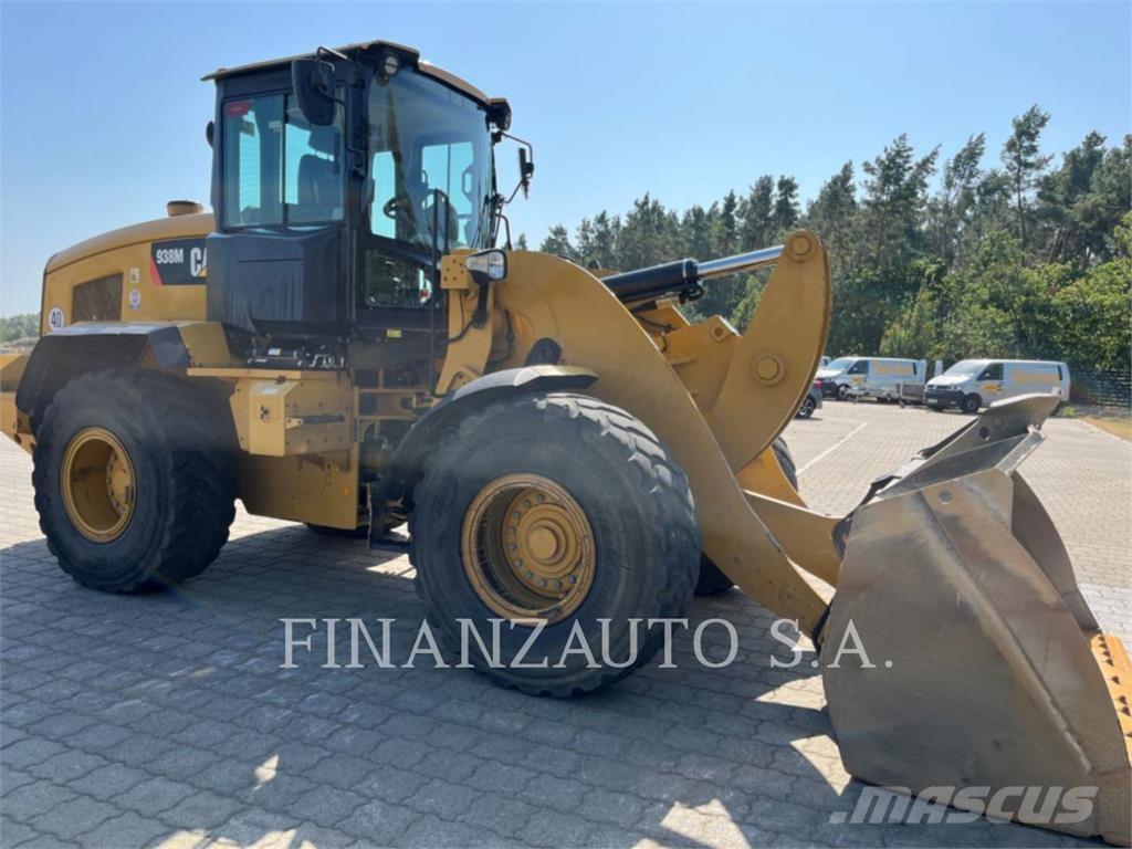 CAT 938M Фронтальні навантажувачі