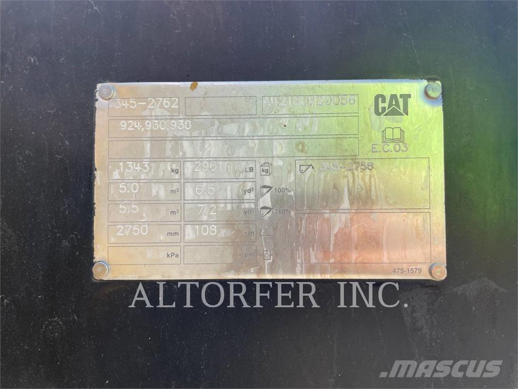 CAT 938M Фронтальні навантажувачі