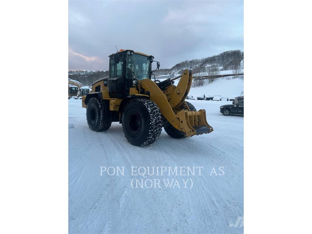 CAT 938M Фронтальні навантажувачі