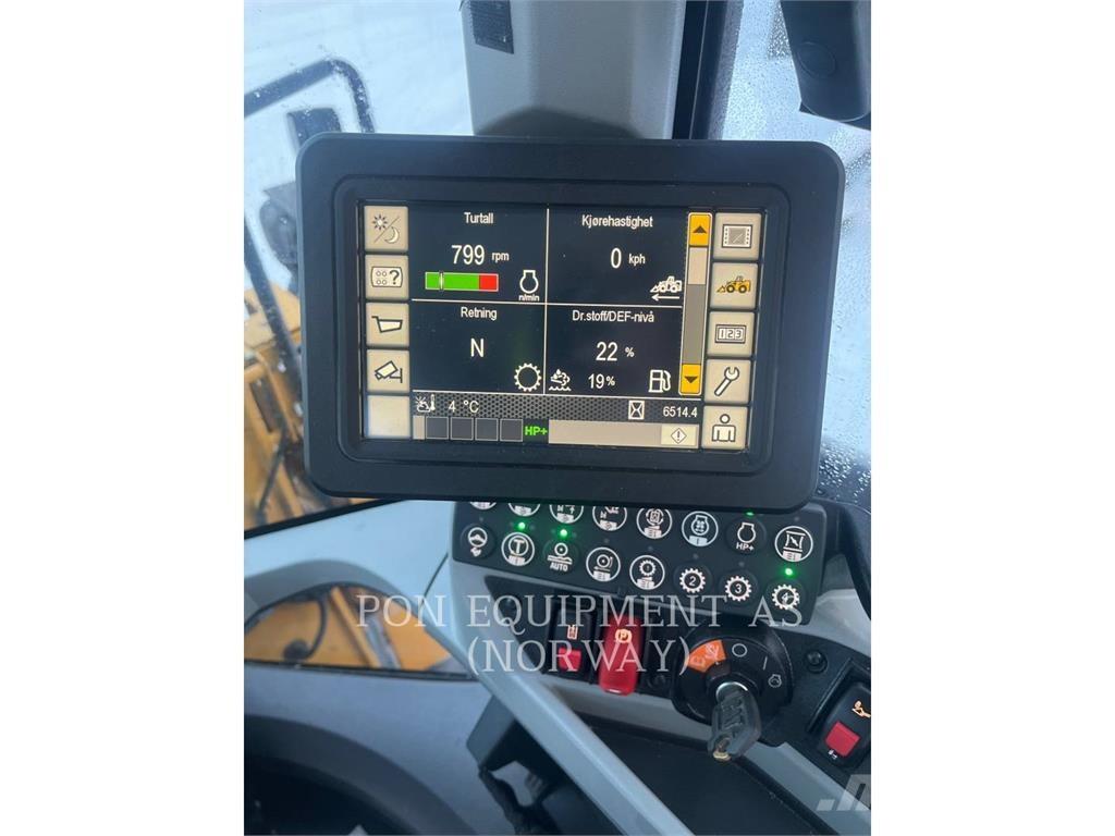 CAT 938M Фронтальні навантажувачі