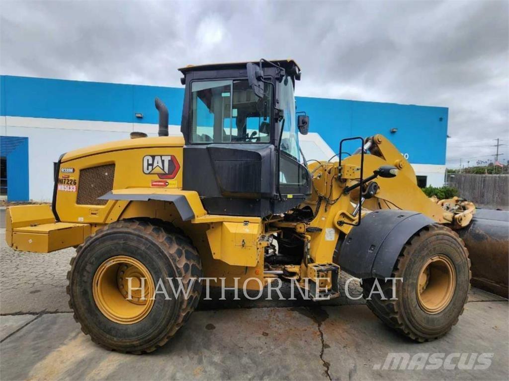 CAT 938M Фронтальні навантажувачі