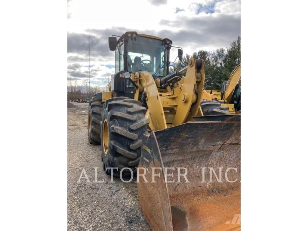 CAT 938M Фронтальні навантажувачі