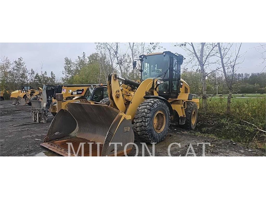CAT 938M 2V Фронтальні навантажувачі