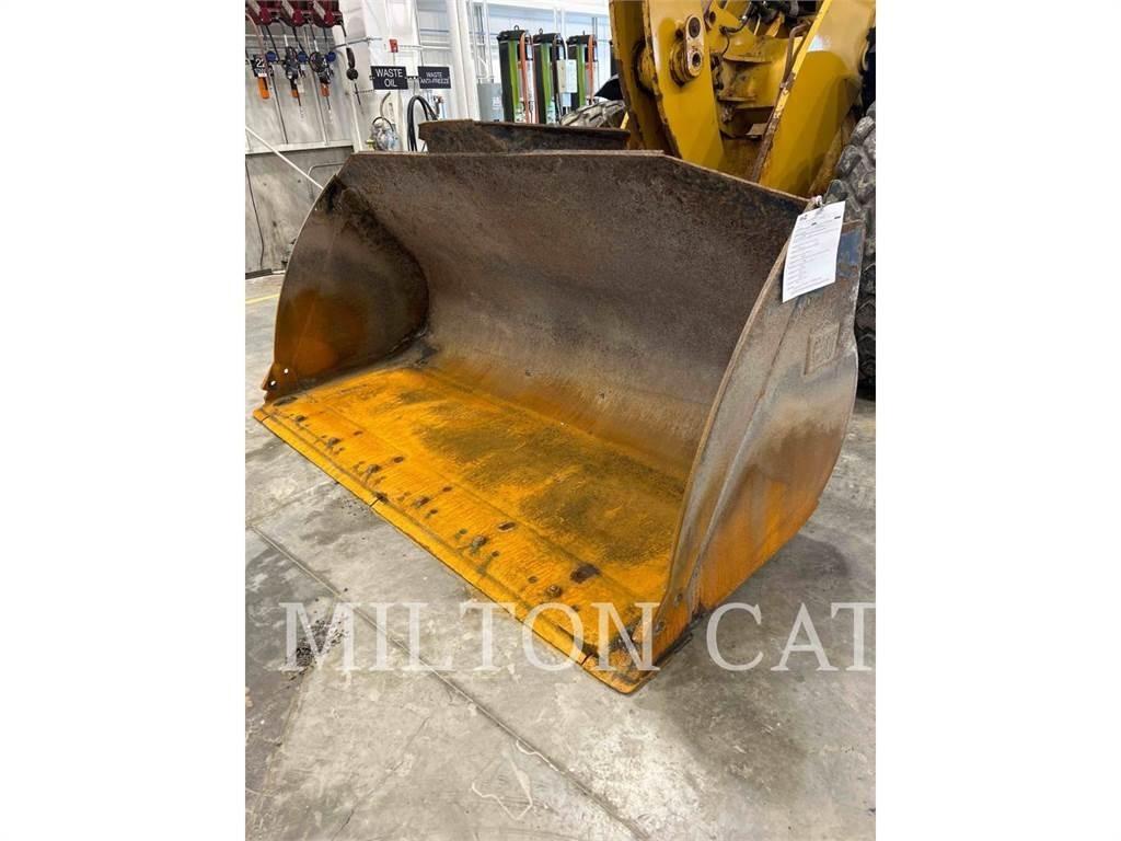 CAT 938M 3V Фронтальні навантажувачі