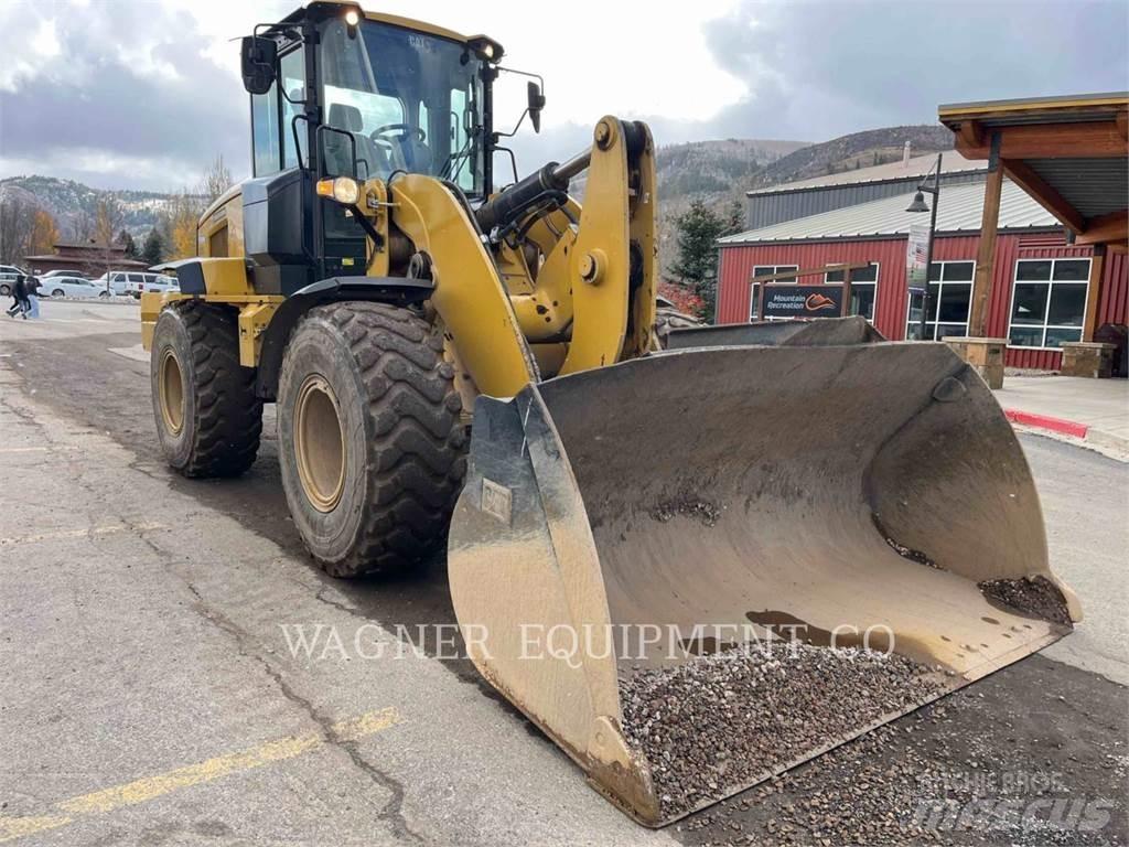 CAT 938M FC Фронтальні навантажувачі