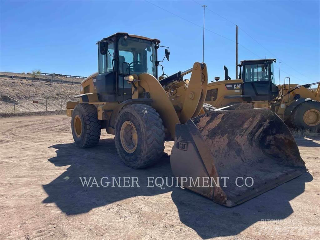 CAT 938M FC Фронтальні навантажувачі