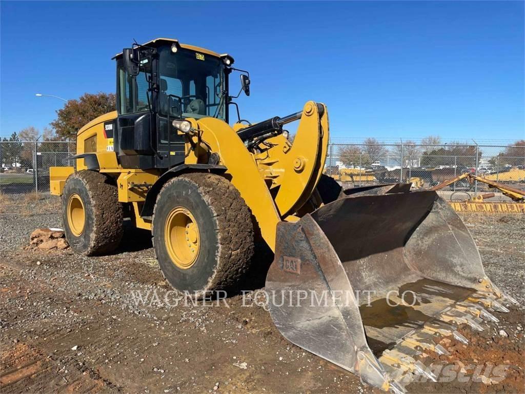 CAT 938M FC Фронтальні навантажувачі