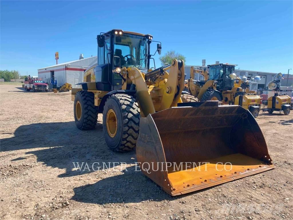 CAT 938M FC Фронтальні навантажувачі