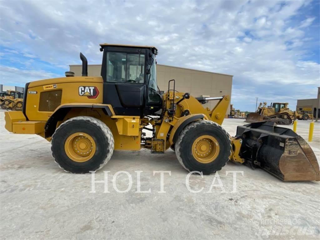 CAT 938M ISO Фронтальні навантажувачі