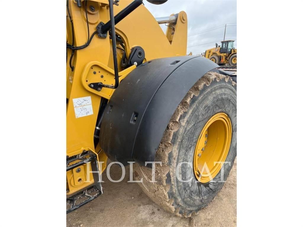 CAT 938M QC Фронтальні навантажувачі