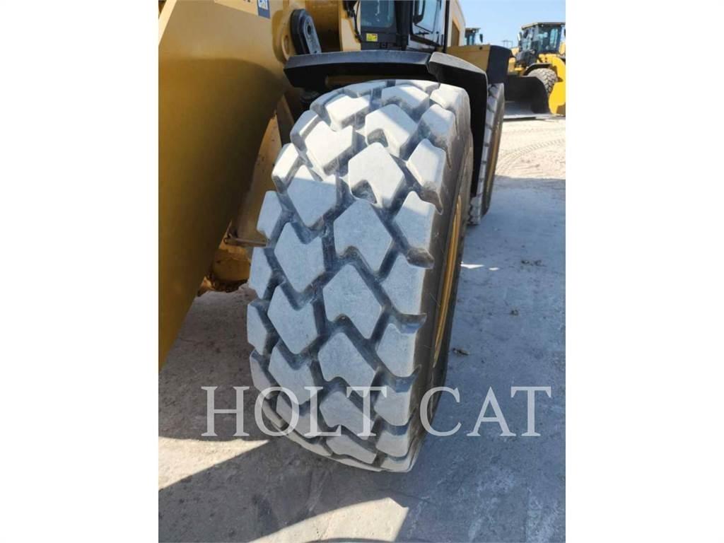 CAT 938M QC Фронтальні навантажувачі