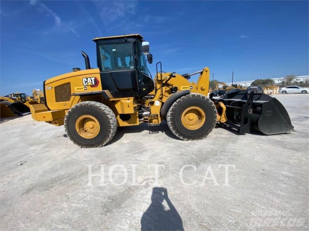 CAT 938M QC Фронтальні навантажувачі