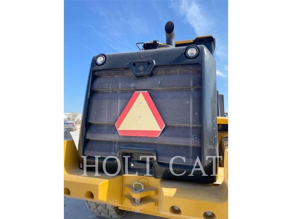 CAT 938M QC Фронтальні навантажувачі