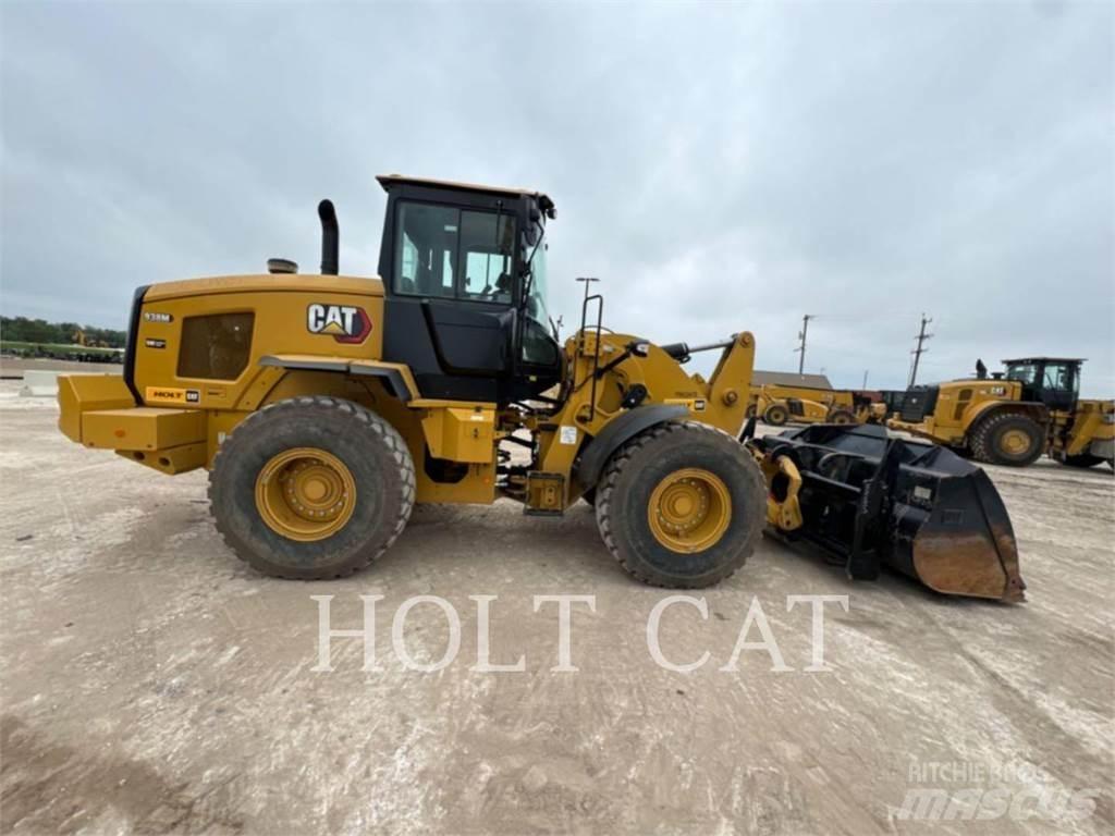 CAT 938M QC Фронтальні навантажувачі