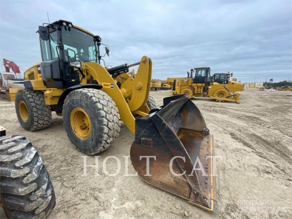 CAT 938M QC Фронтальні навантажувачі