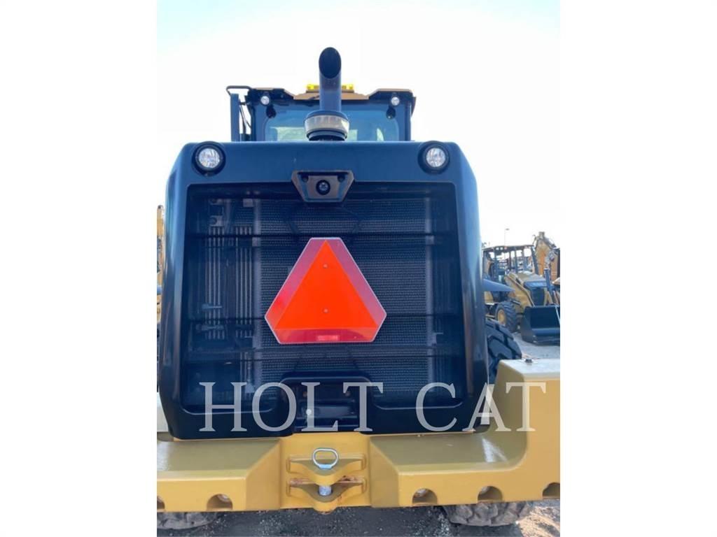 CAT 938M QC Фронтальні навантажувачі