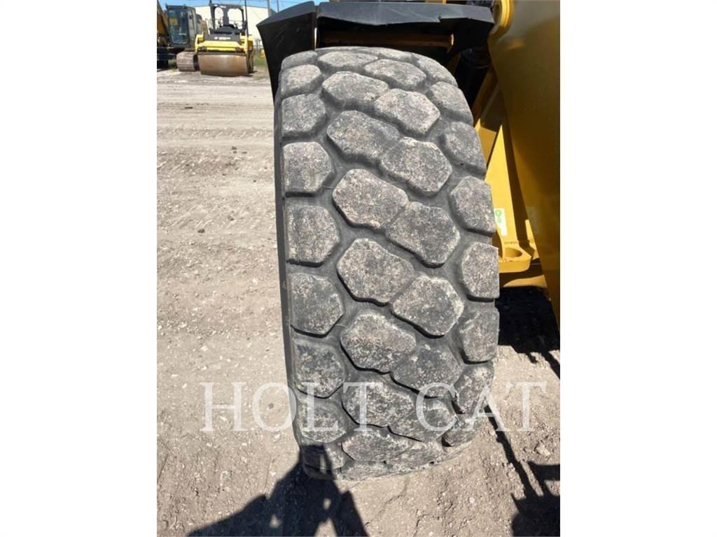 CAT 938M QC Фронтальні навантажувачі