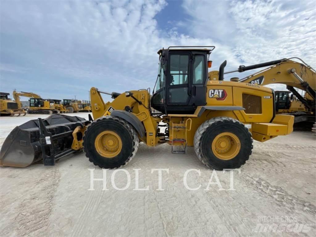 CAT 938M QC Фронтальні навантажувачі