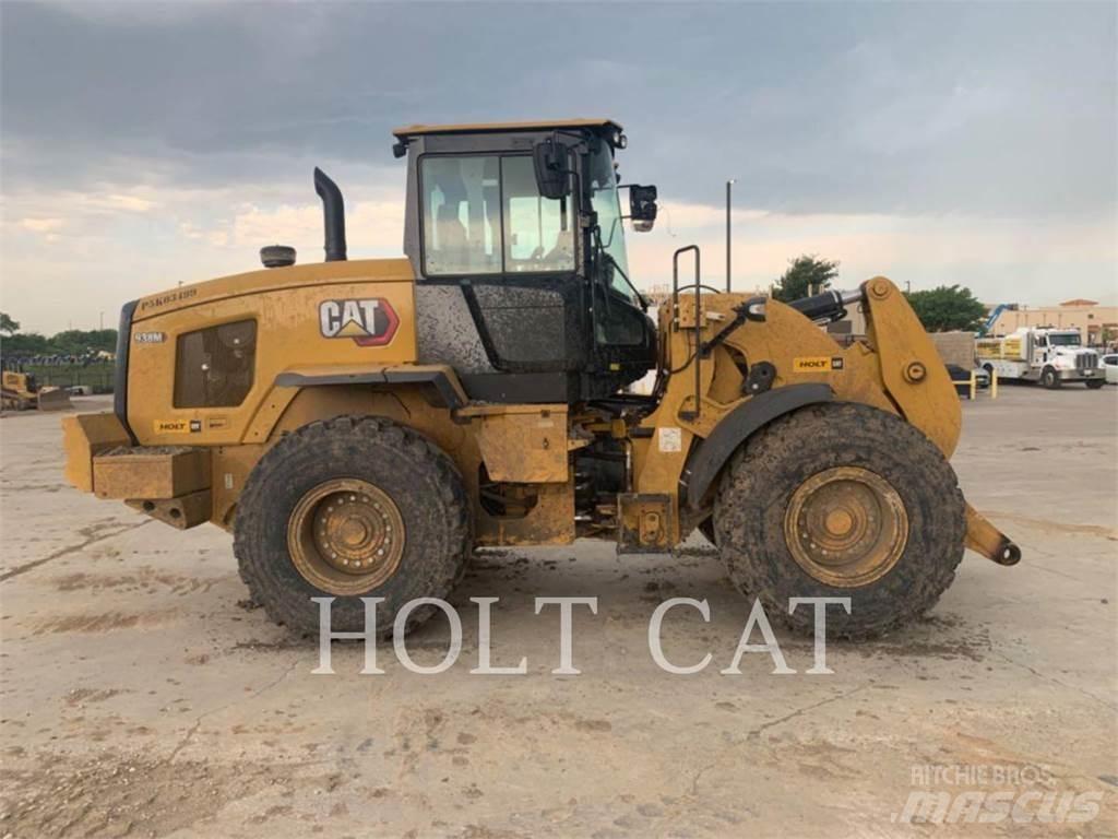 CAT 938M QC Фронтальні навантажувачі