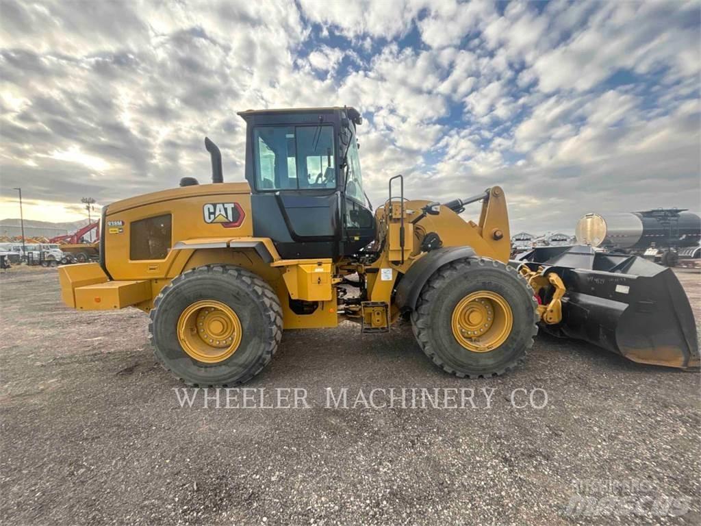 CAT 938M QC Фронтальні навантажувачі