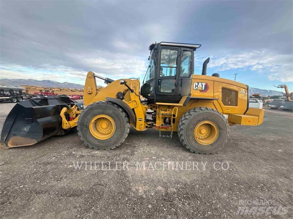 CAT 938M QC Фронтальні навантажувачі