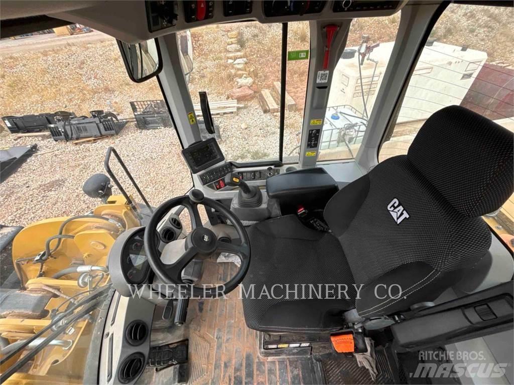 CAT 938M QC Фронтальні навантажувачі
