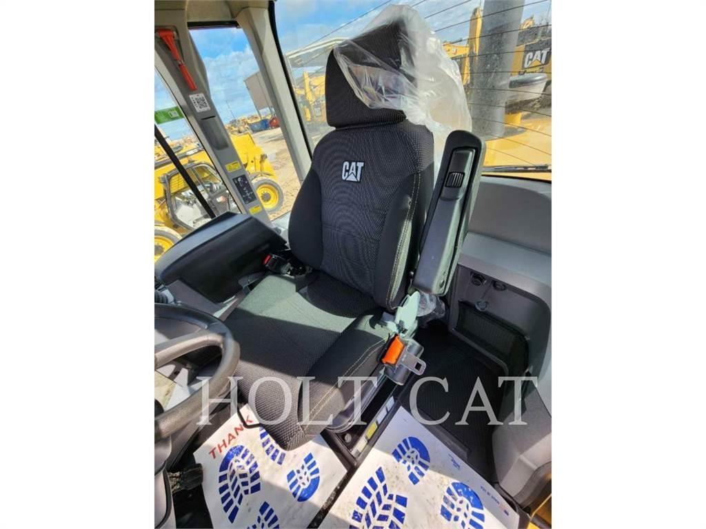 CAT 938M QC Фронтальні навантажувачі