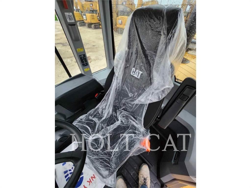 CAT 938M QC Фронтальні навантажувачі