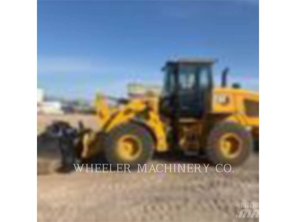CAT 938M QC 3V Фронтальні навантажувачі