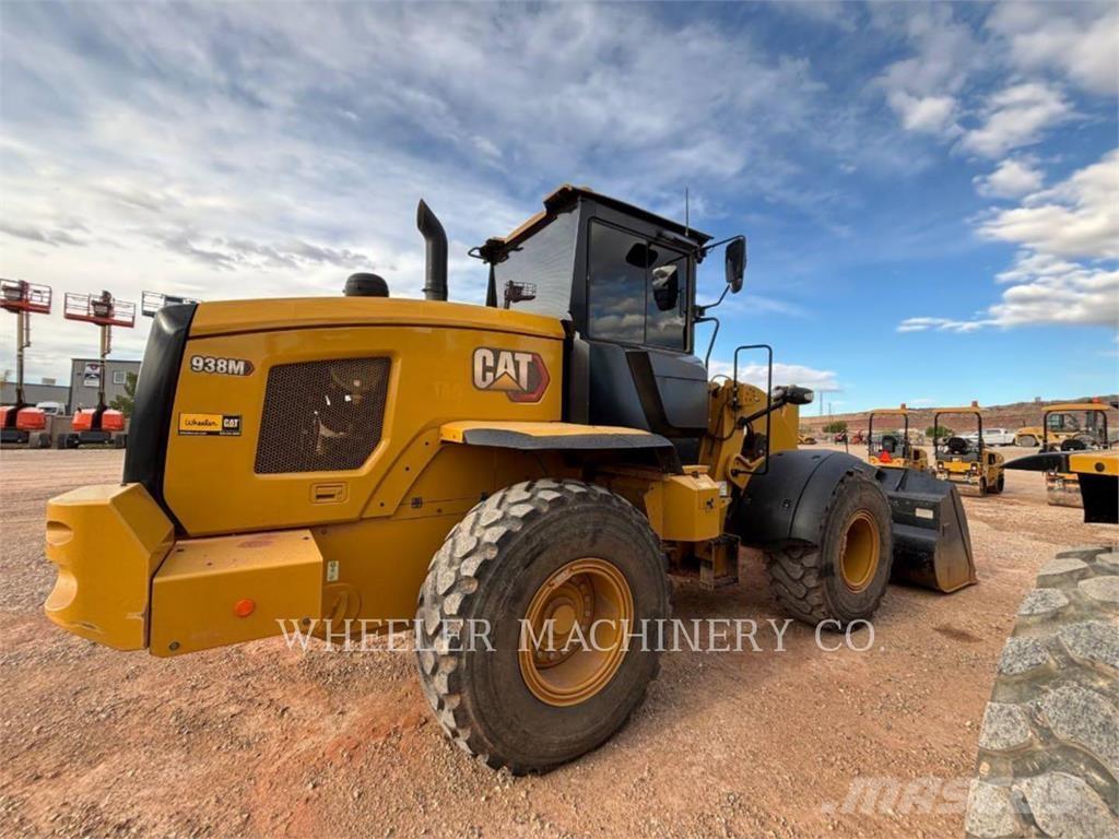 CAT 938M QC 3V Фронтальні навантажувачі